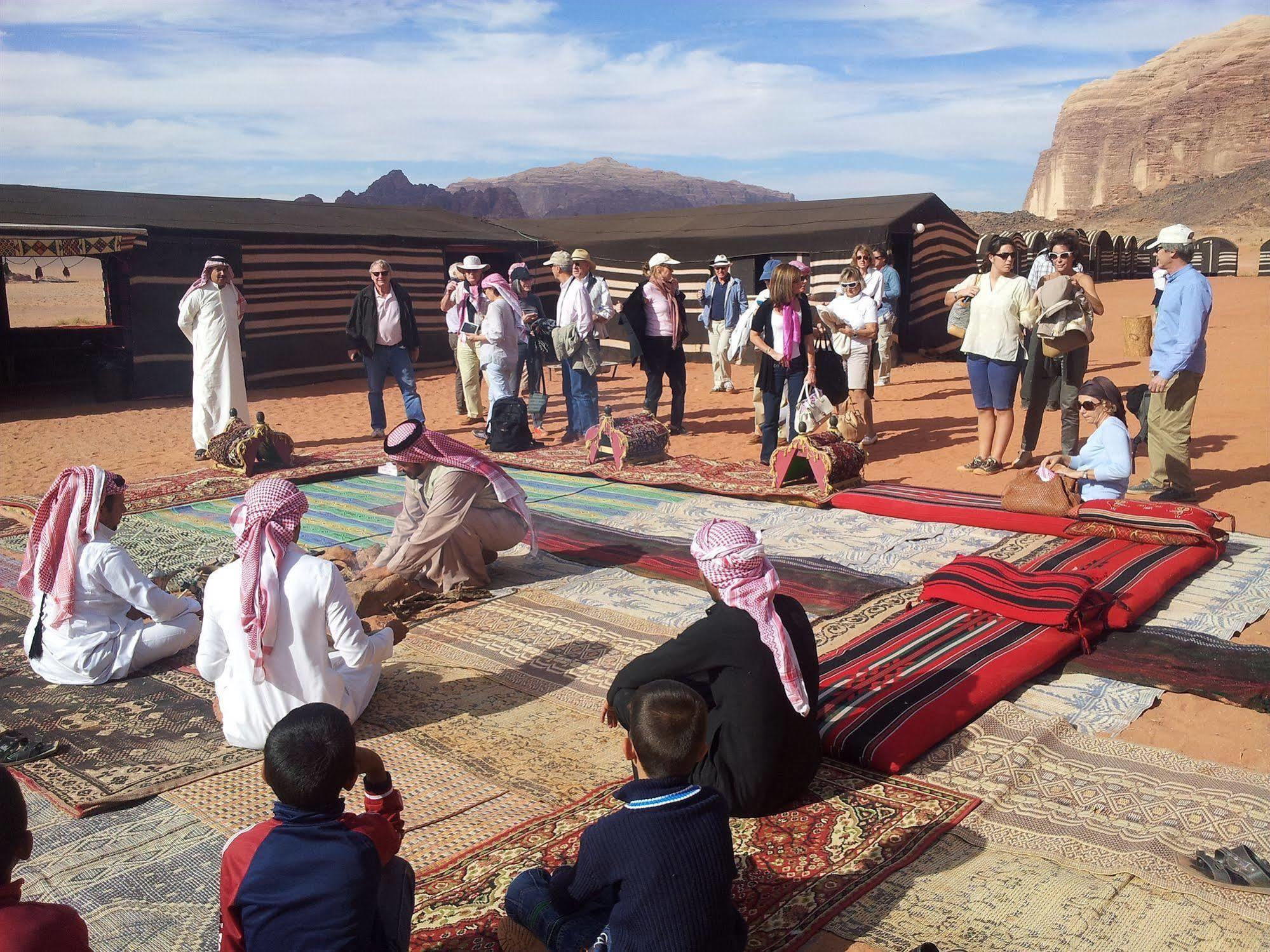 Wadi Rum Caravan Camp Ngoại thất bức ảnh
