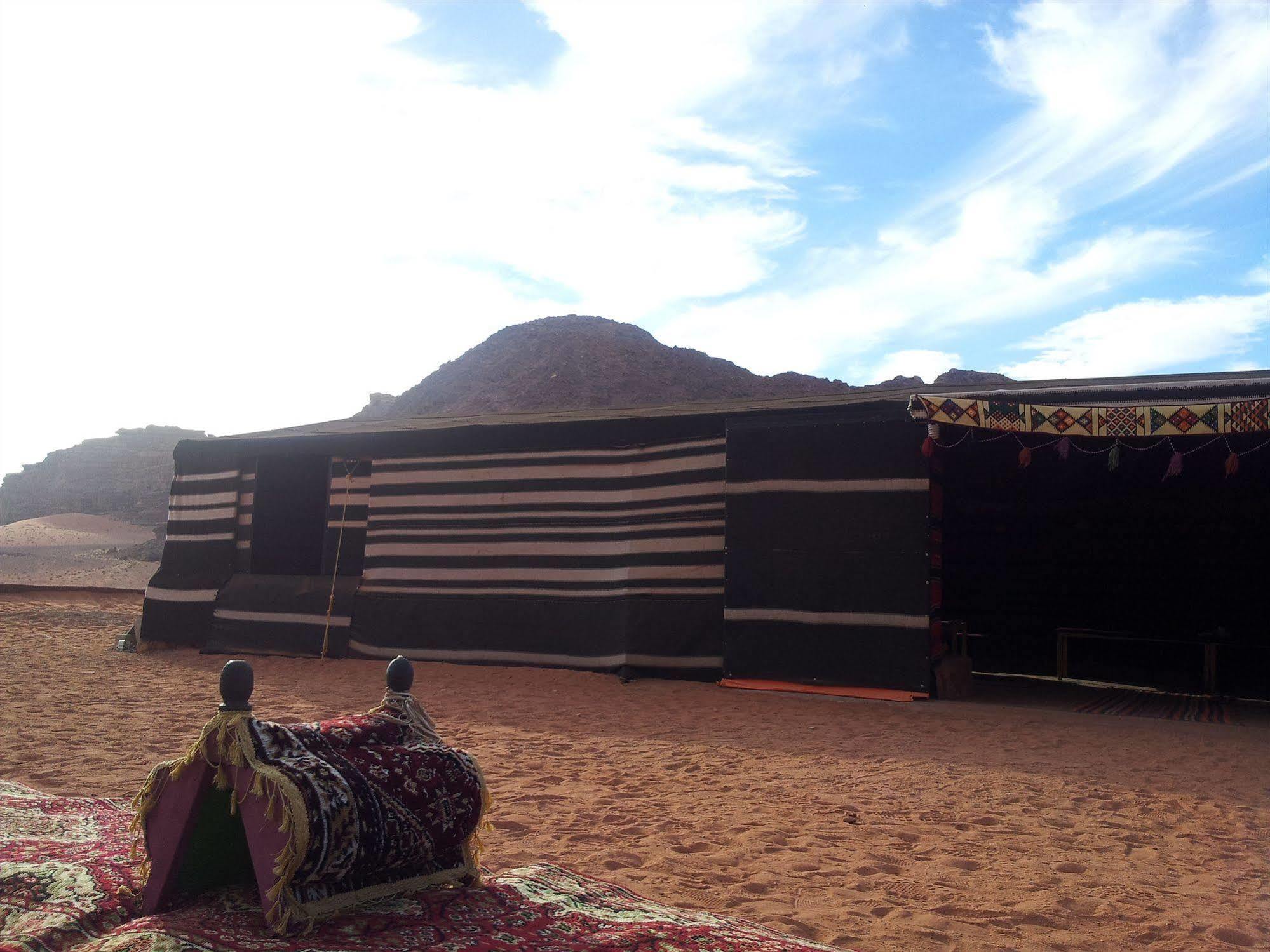 Wadi Rum Caravan Camp Ngoại thất bức ảnh